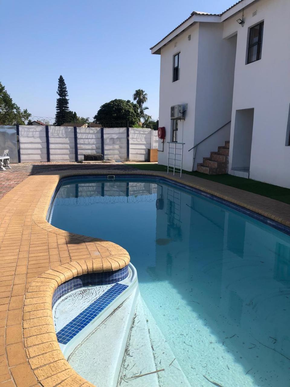 Jnc Lodge Richards Bay Exterior photo