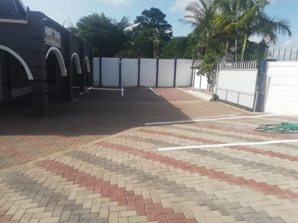Jnc Lodge Richards Bay Exterior photo